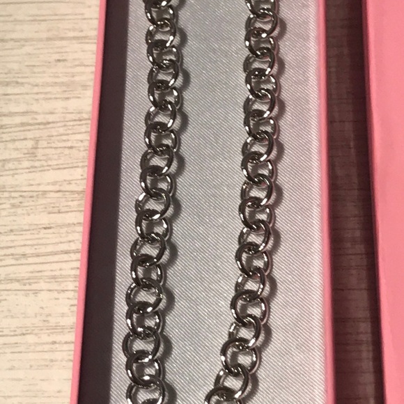 Rhinestone Heart Necklace - Picture 3 of 3